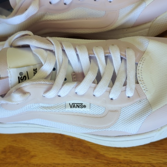 Women's Vans - Picture 3 of 11